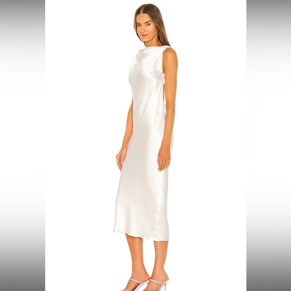 The Bar Max Dress in Blanc - Picture 2 of 8